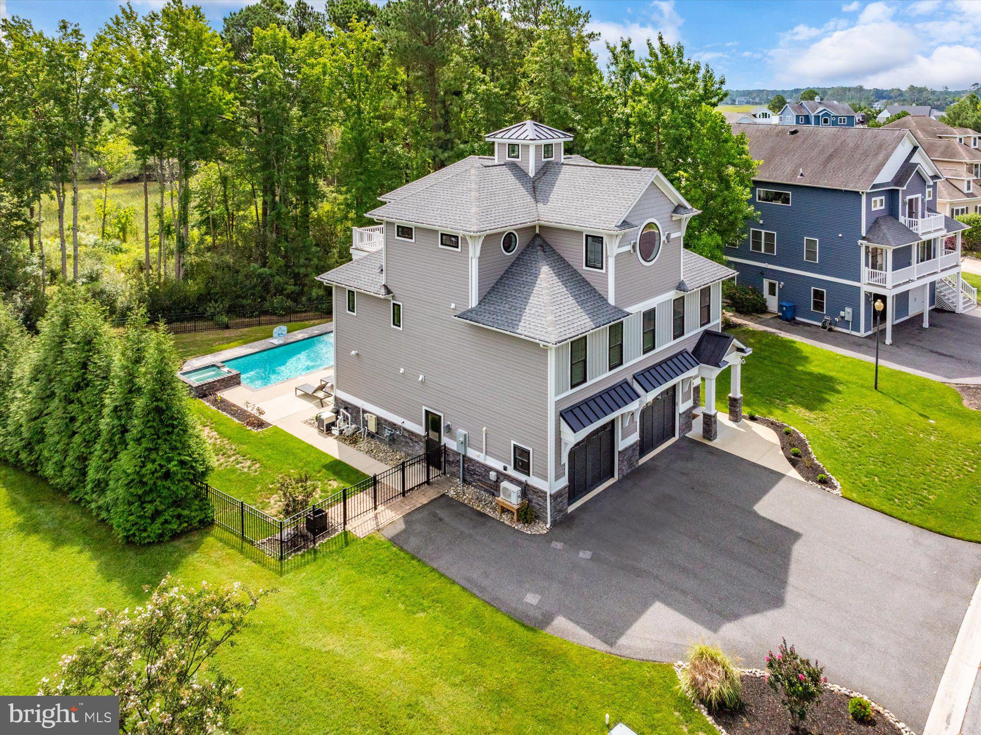 10312 PLANTATION LANE