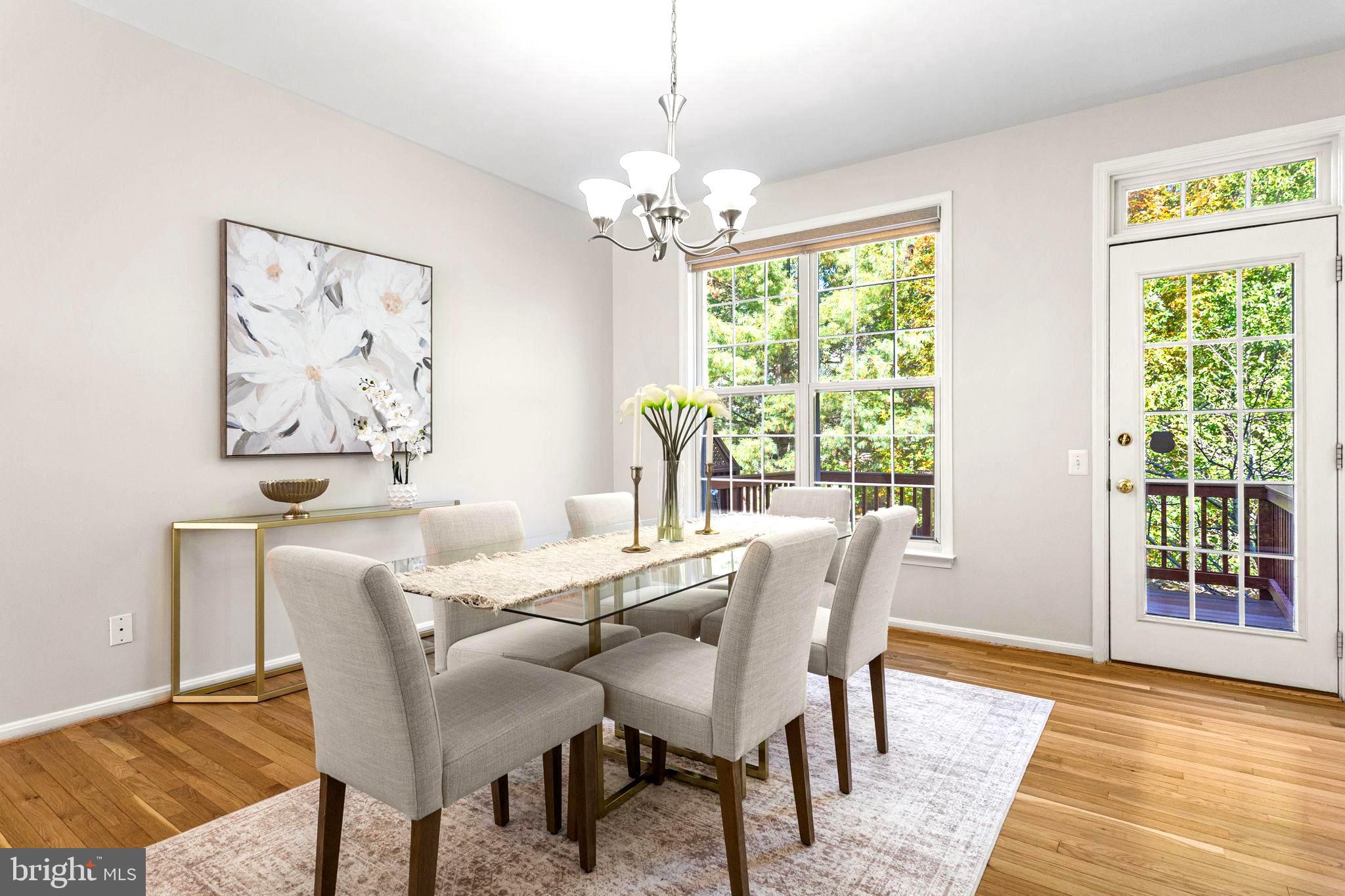 6193 MANCHESTER PARK CIRCLE