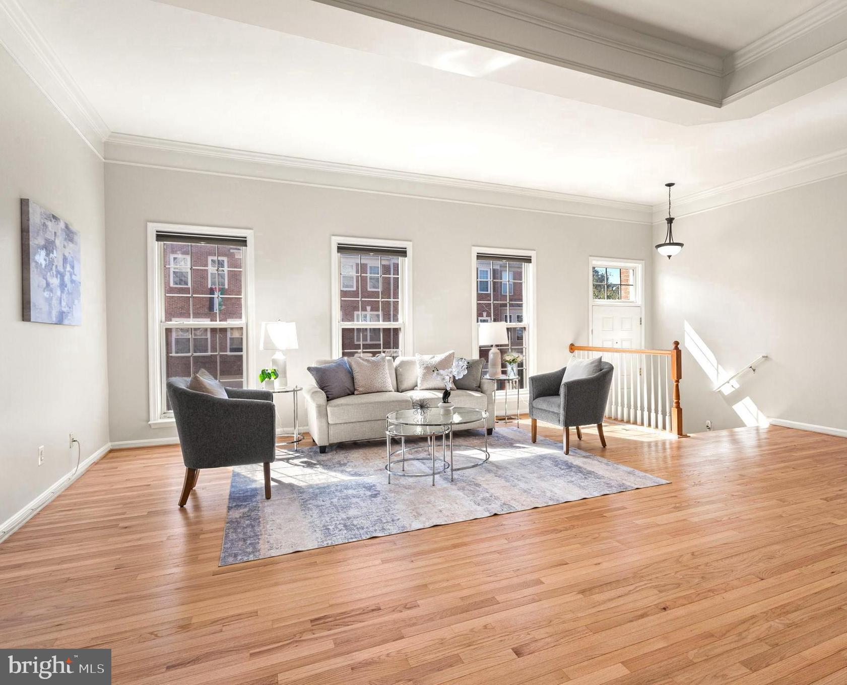 6193 MANCHESTER PARK CIRCLE