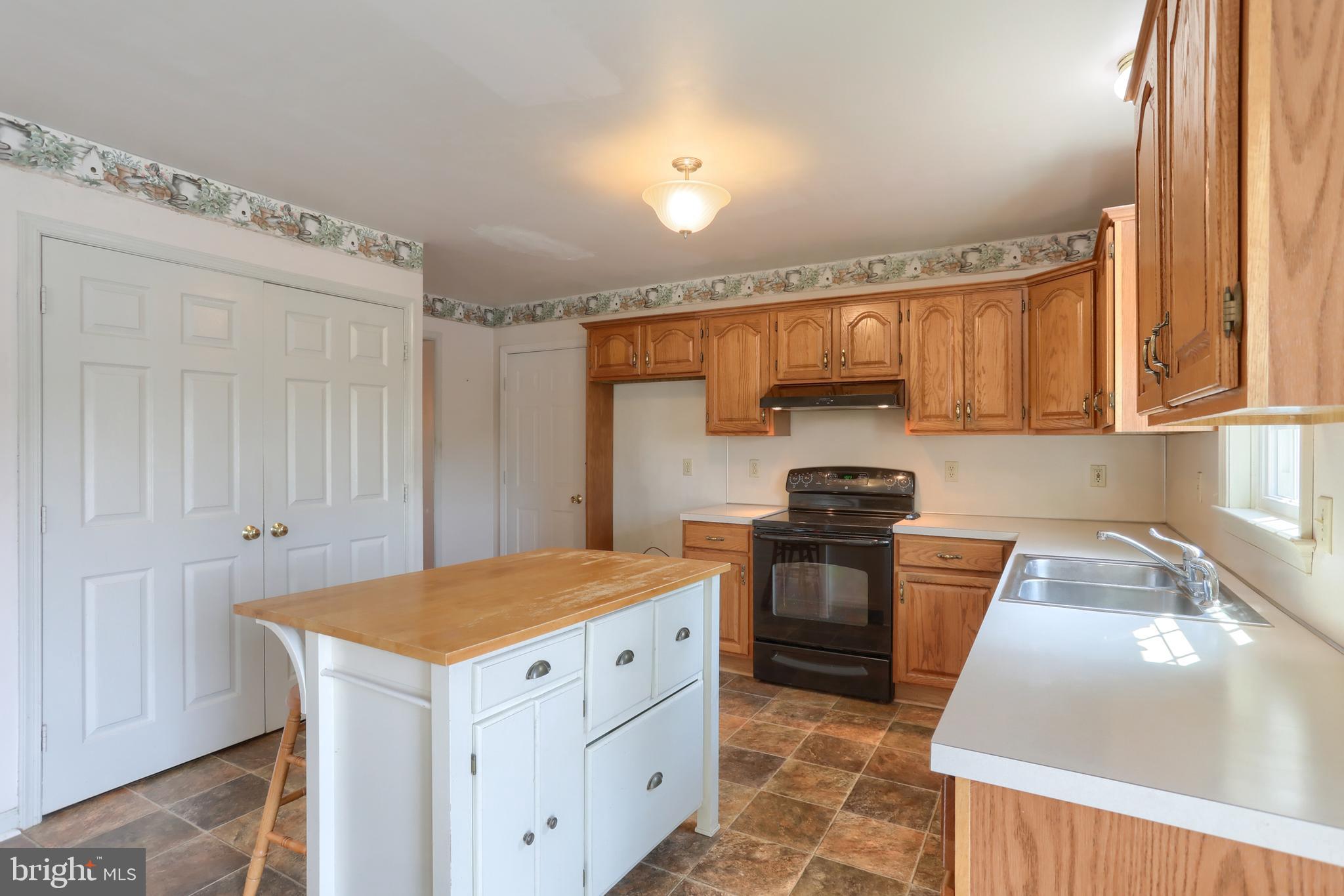 SUNHILL ESTATES - Residential