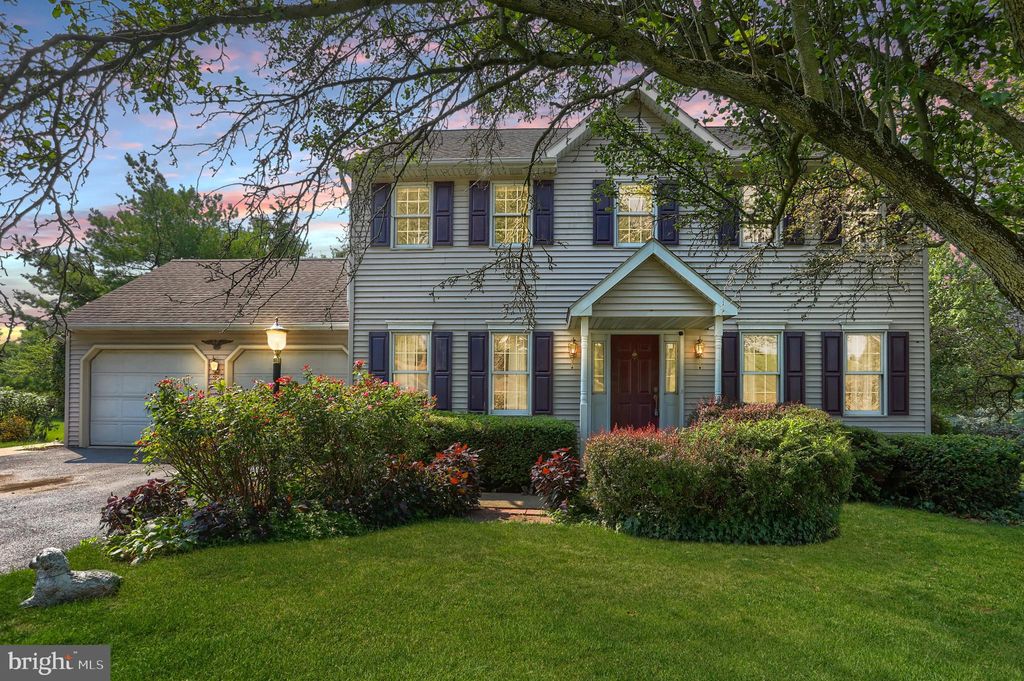 Photo of 325 W Sunhill Road, Manheim, PA 17545 (MLS # PALA2054504)