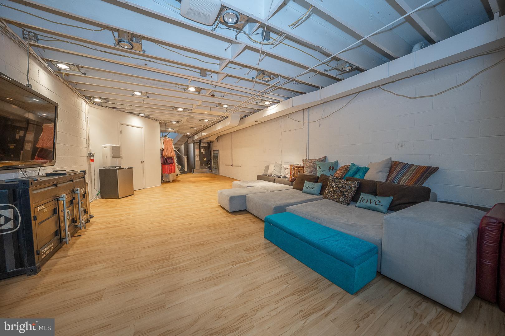 ALDERBROOK - Residential