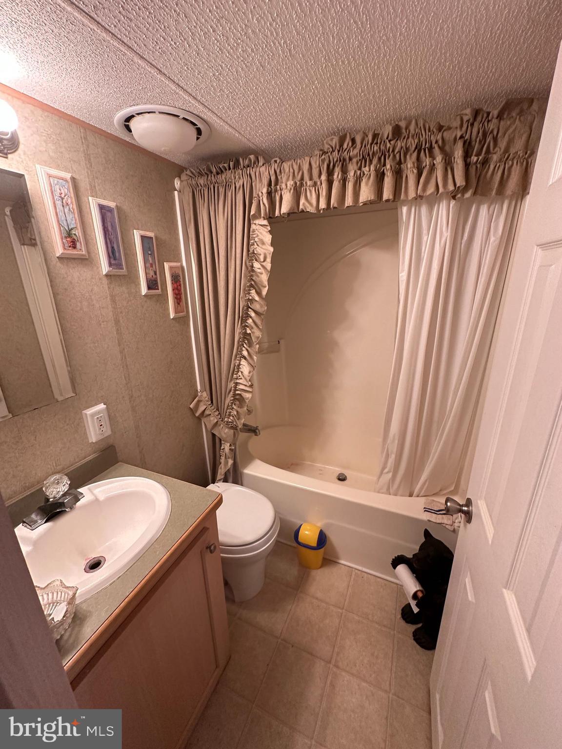 Z - NOT IN LIST (SEE REMARKS) - Residential