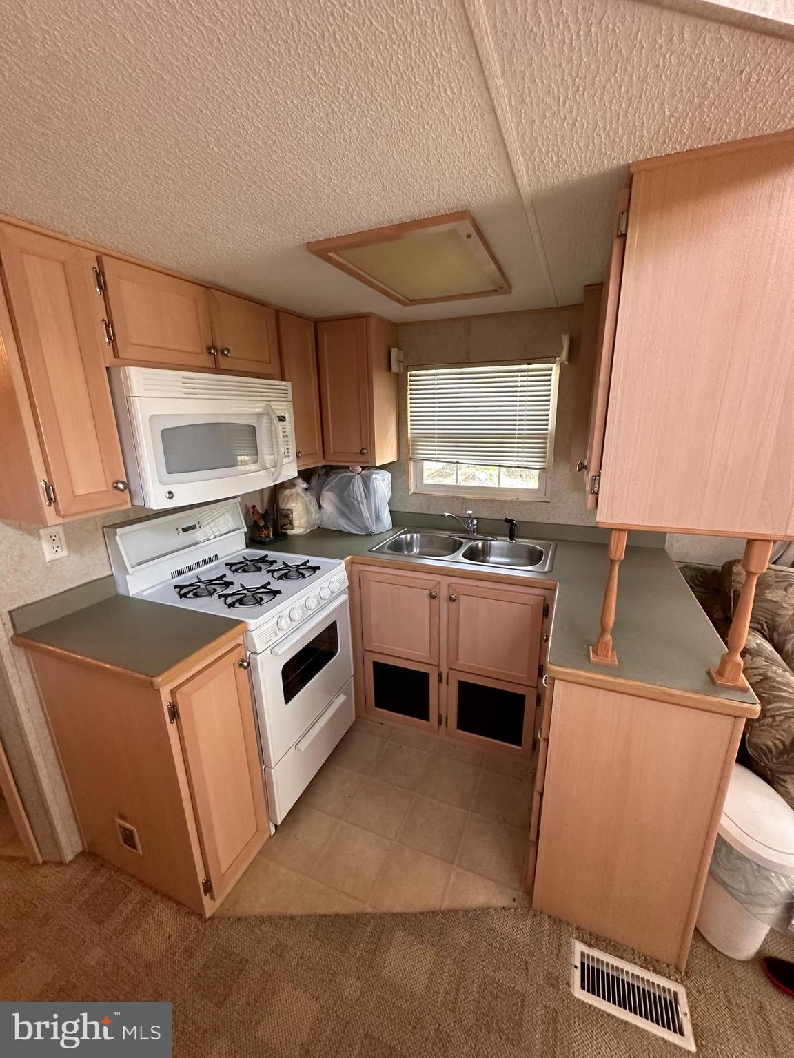 Z - NOT IN LIST (SEE REMARKS) - Residential