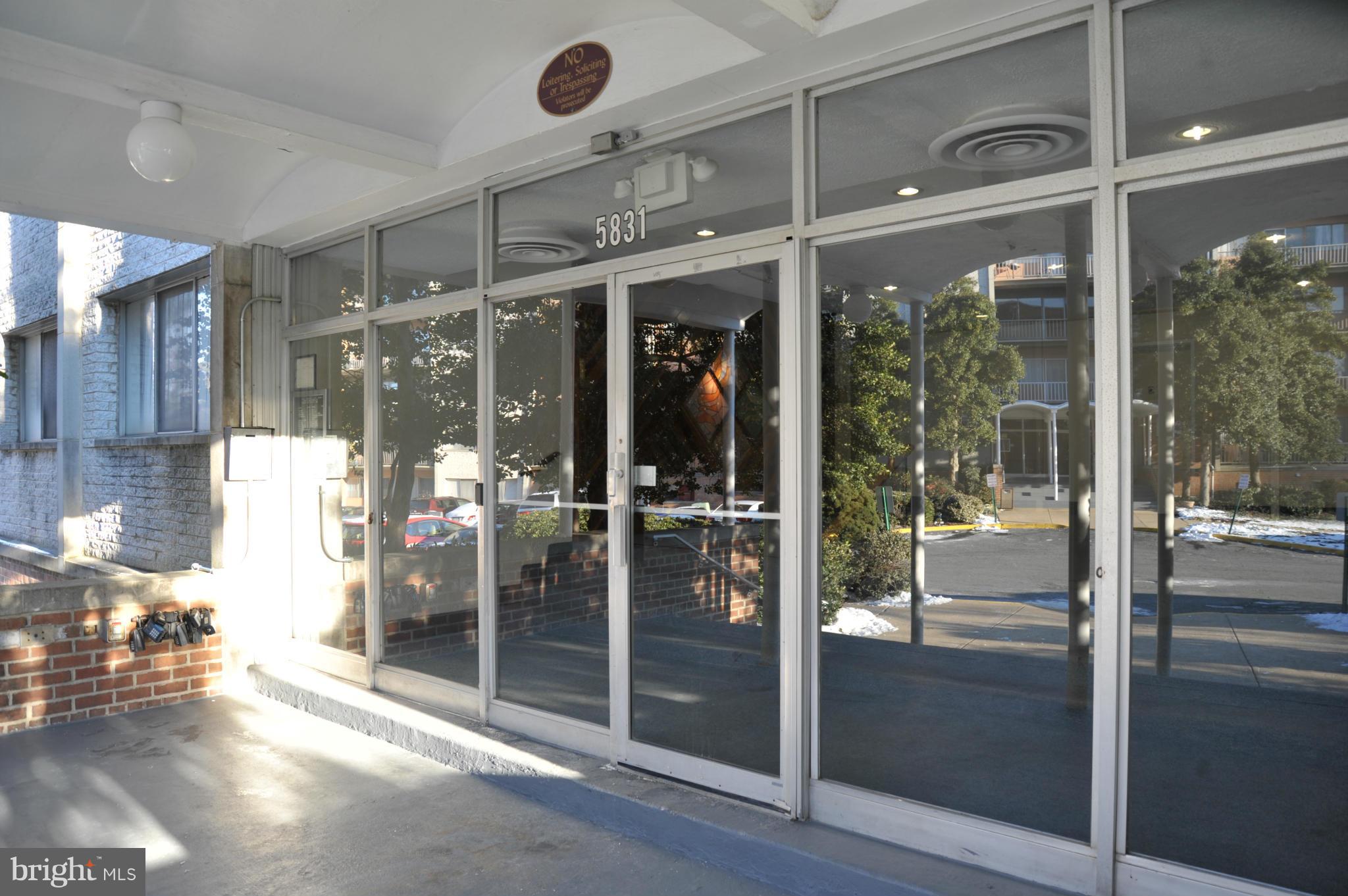 THE SEASONS - Residential Lease