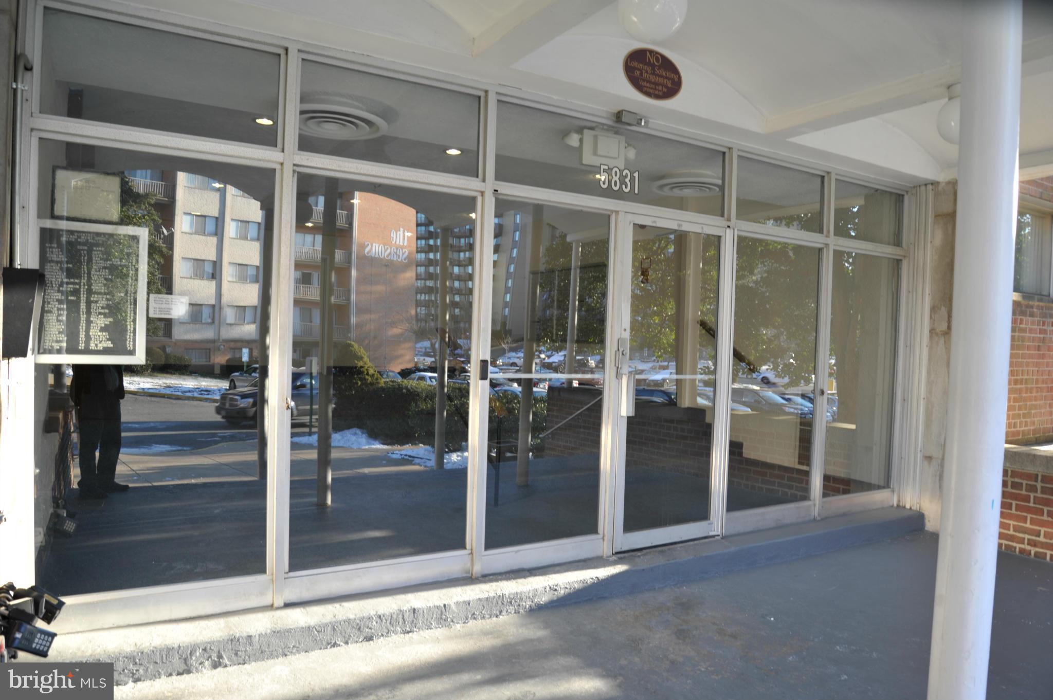 THE SEASONS - Residential Lease