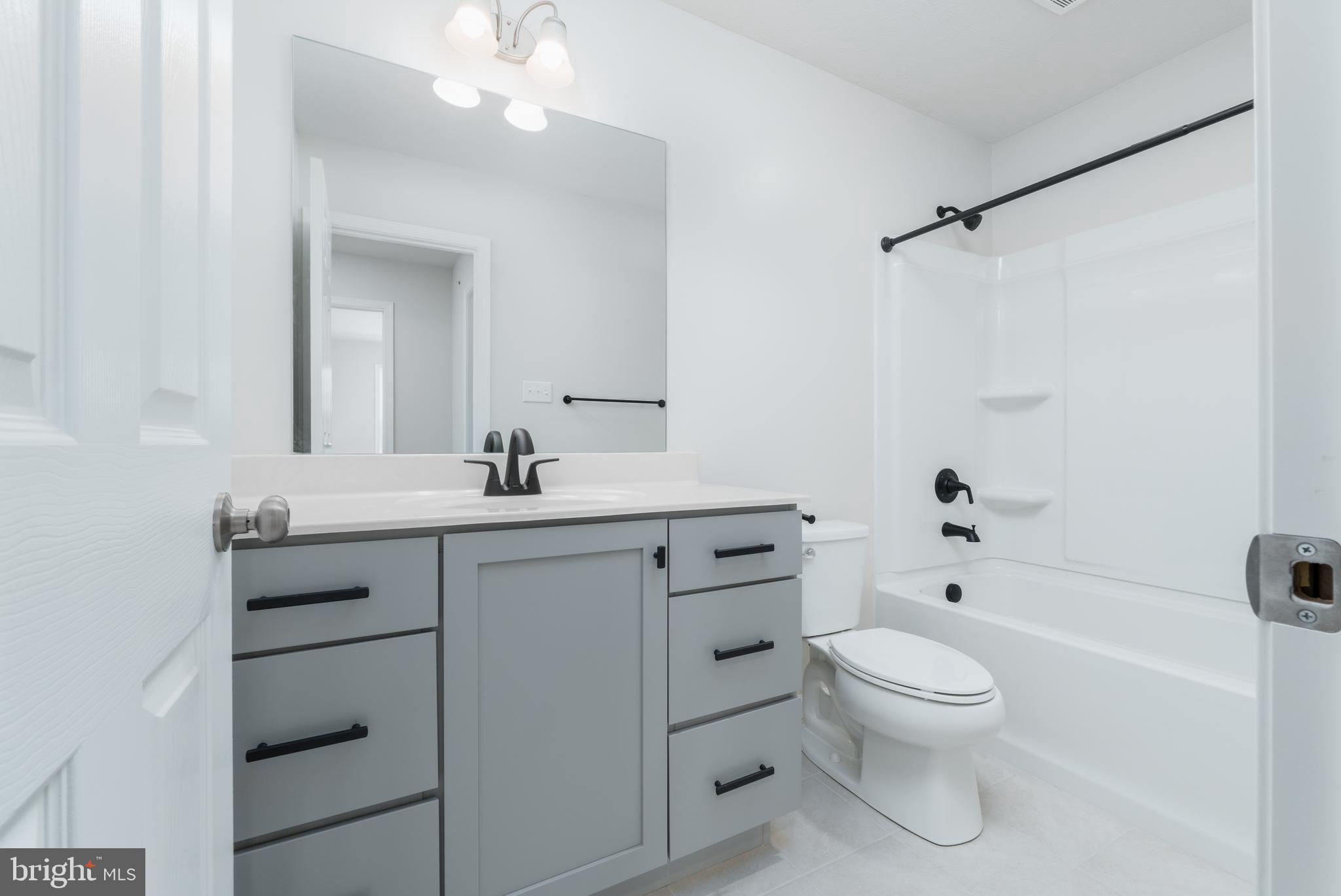 GRAYS POINTE - Residential