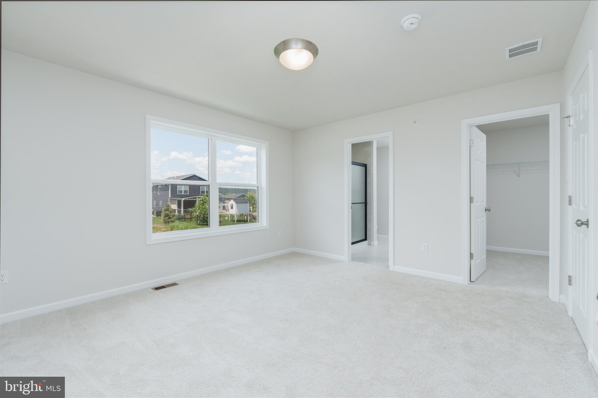 GRAYS POINTE - Residential