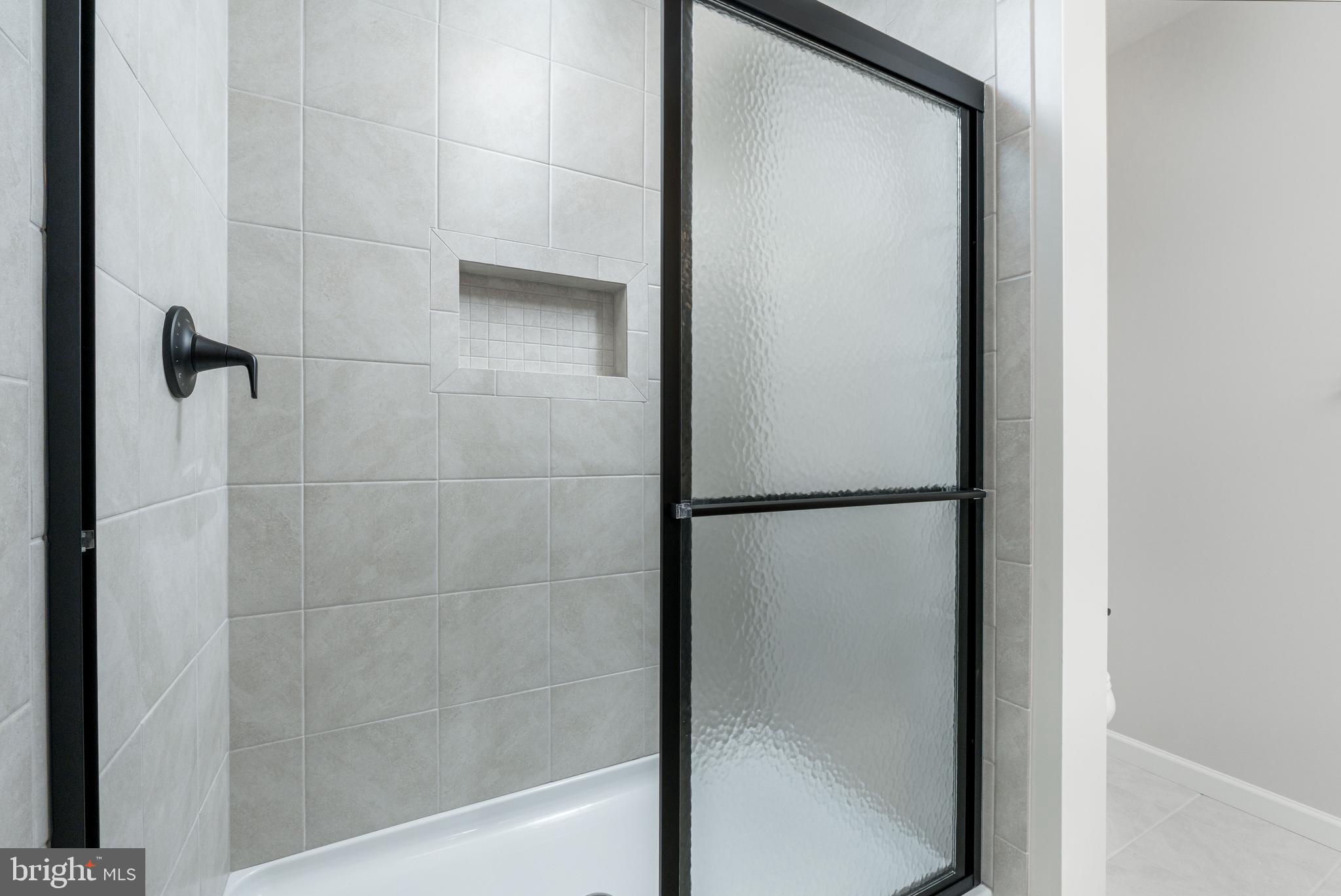 GRAYS POINTE - Residential