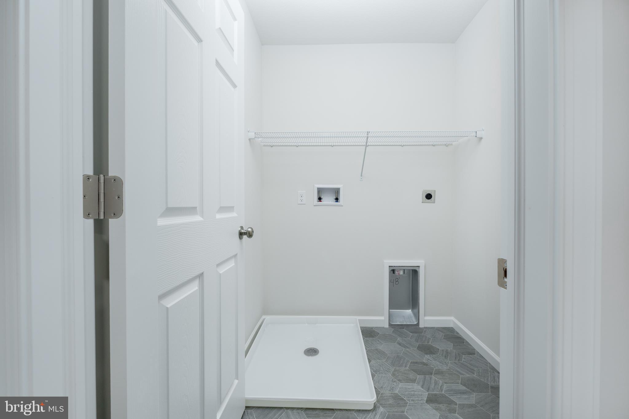 GRAYS POINTE - Residential