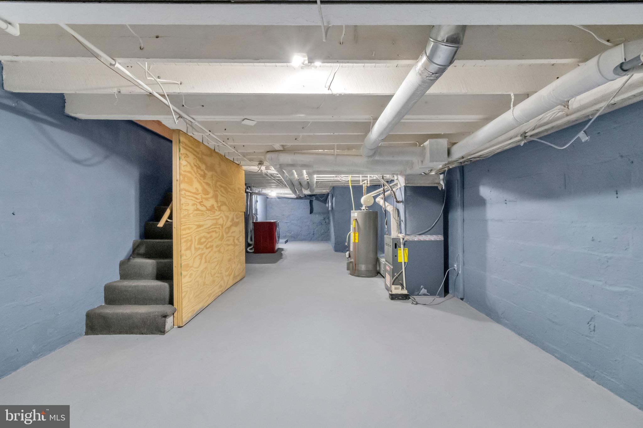 MIDDLE EAST - Residential Lease