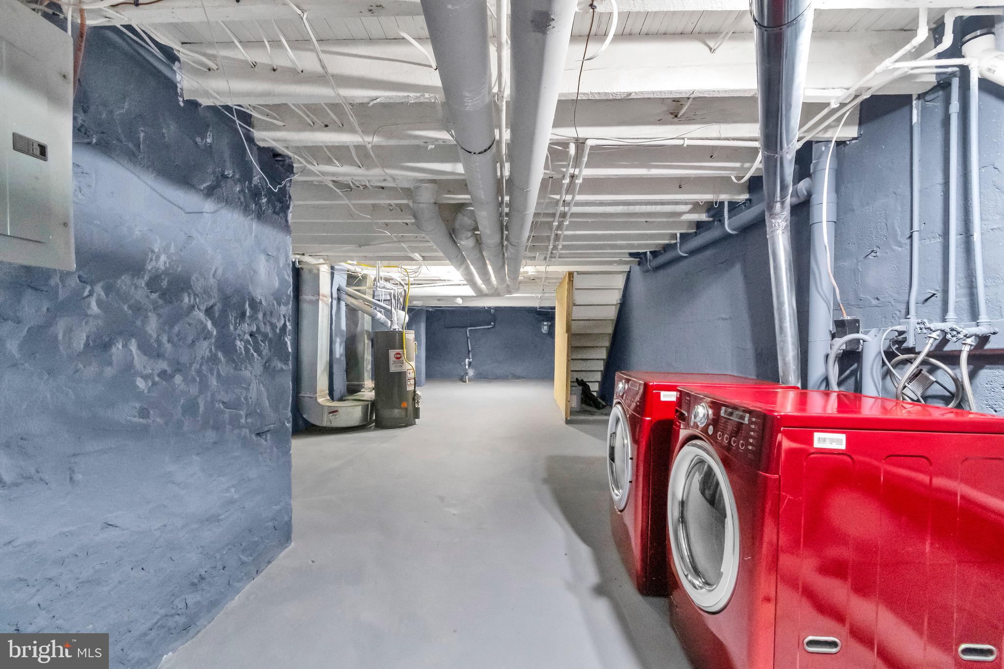 MIDDLE EAST - Residential Lease