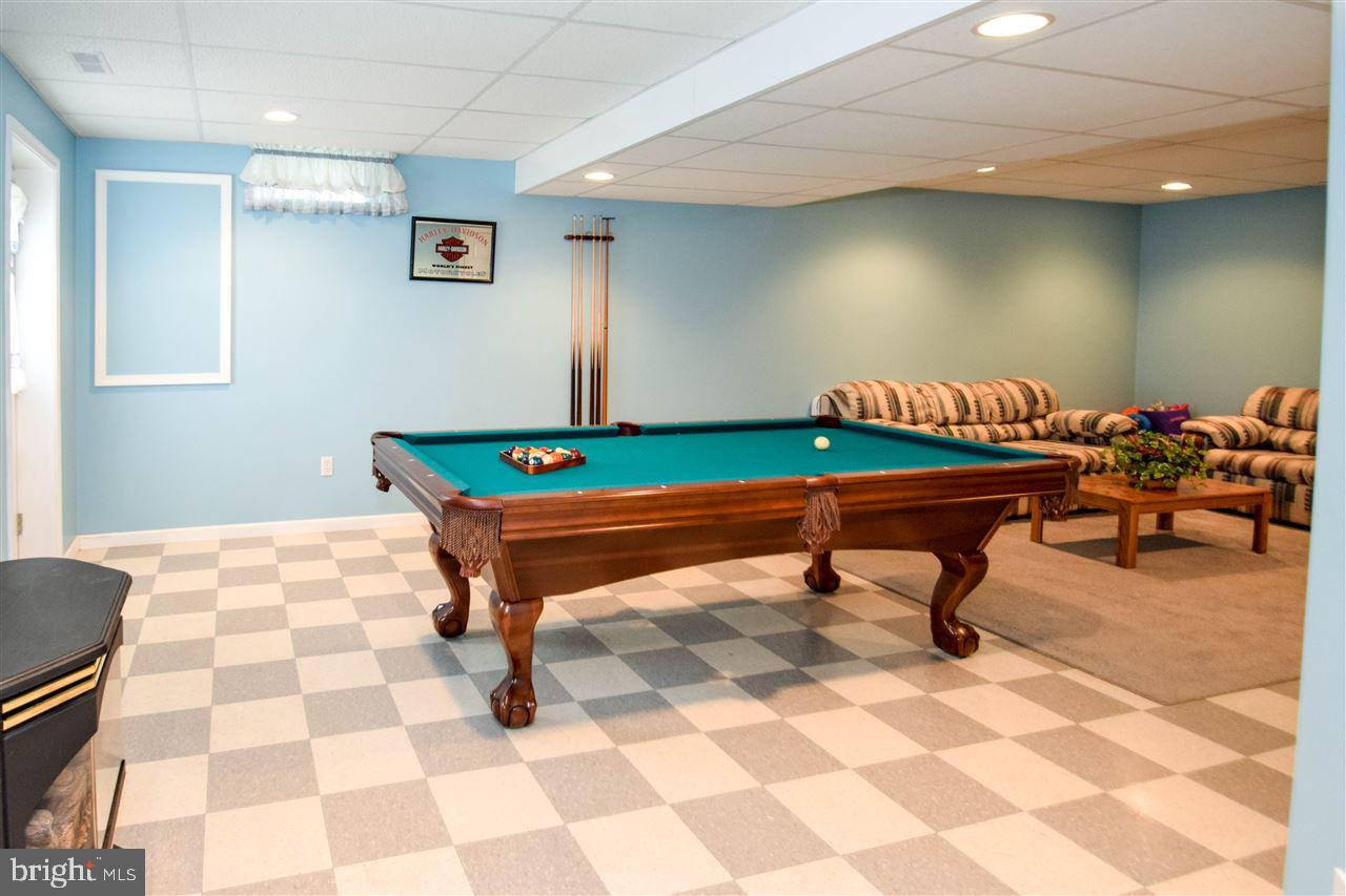 STEWARTSTOWN STATION - Residential