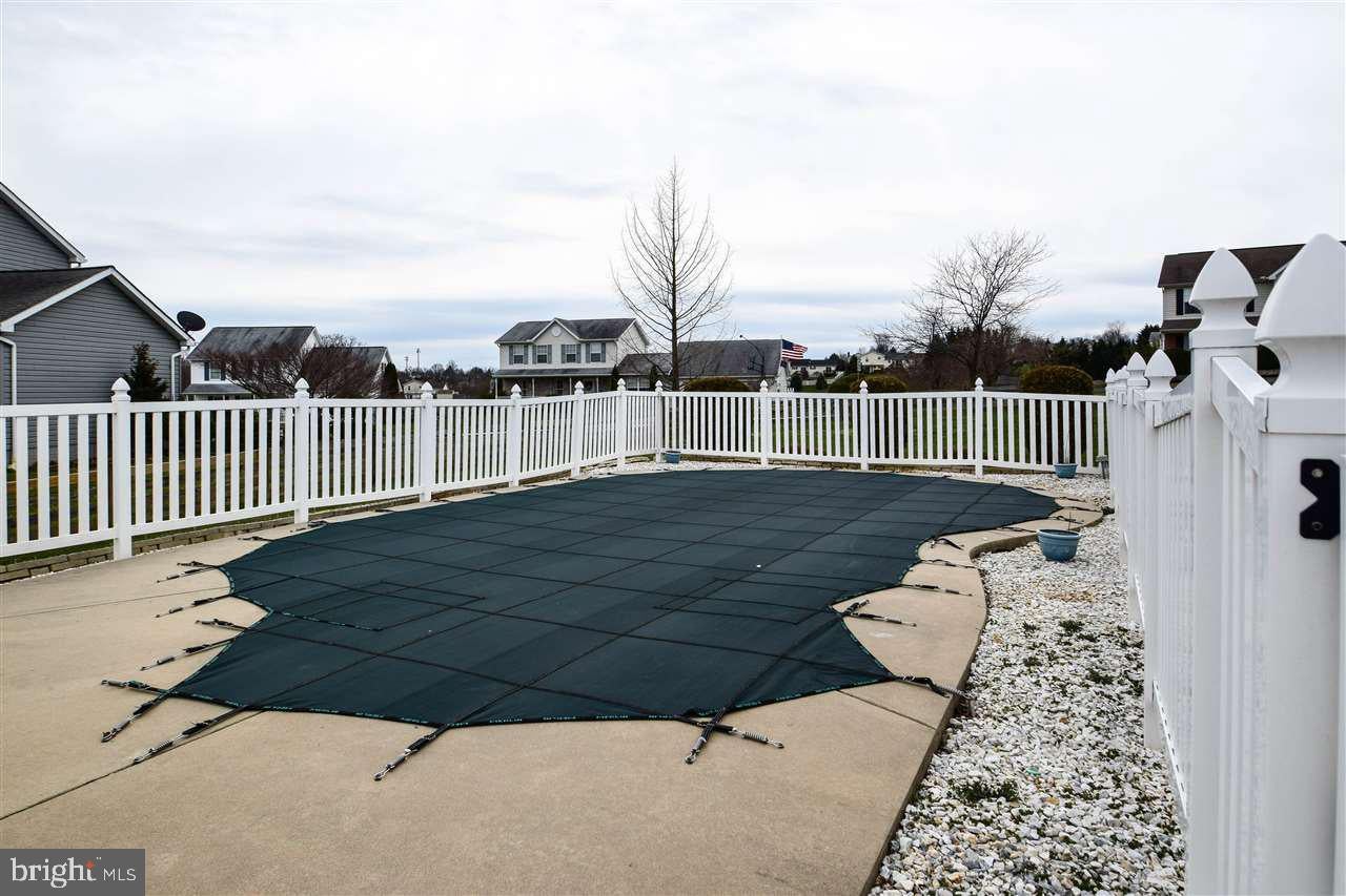 STEWARTSTOWN STATION - Residential