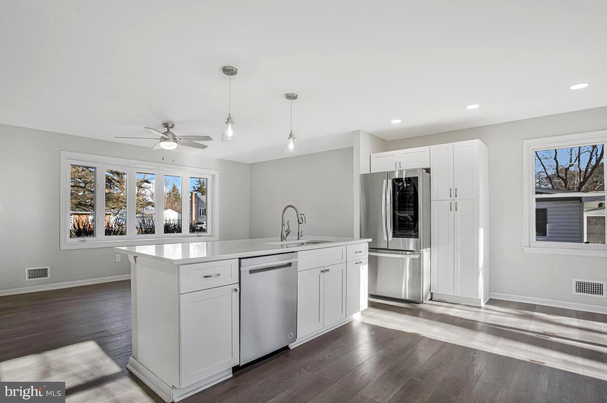 WHITEHALL BEACH - Residential