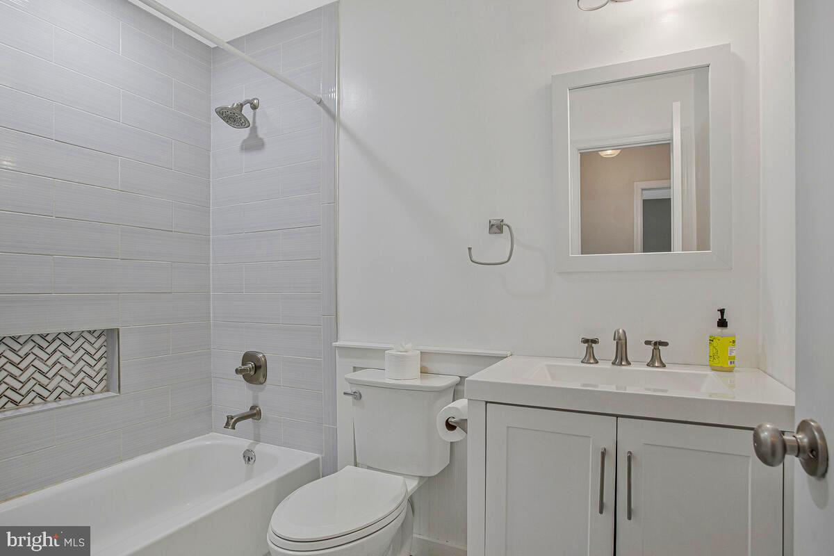 WHITEHALL BEACH - Residential