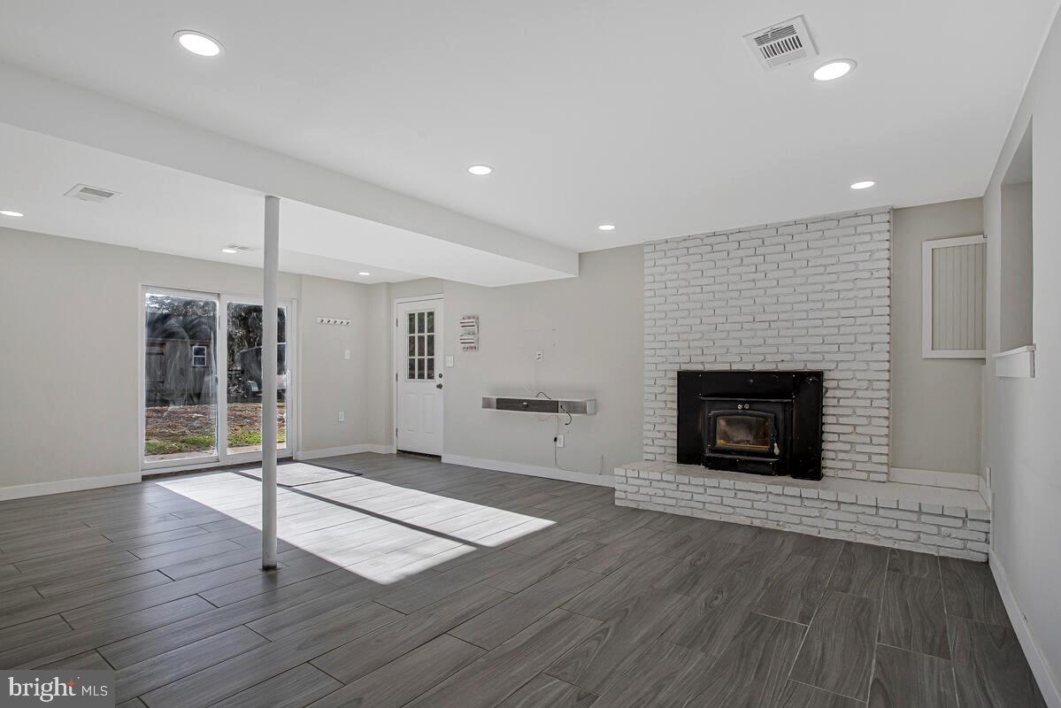 WHITEHALL BEACH - Residential