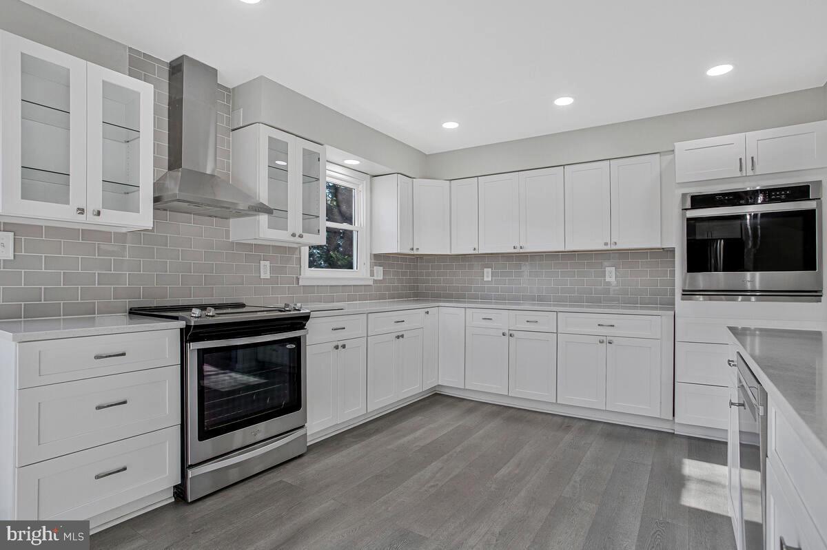 WHITEHALL BEACH - Residential