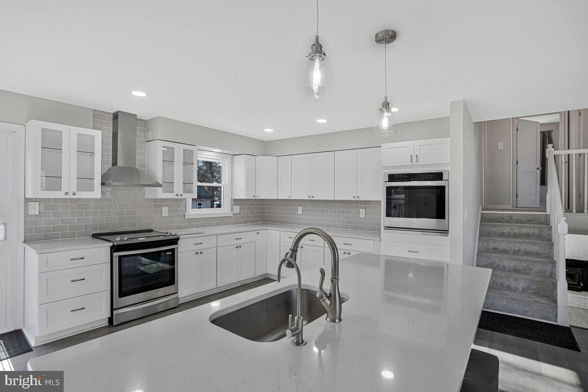 WHITEHALL BEACH - Residential