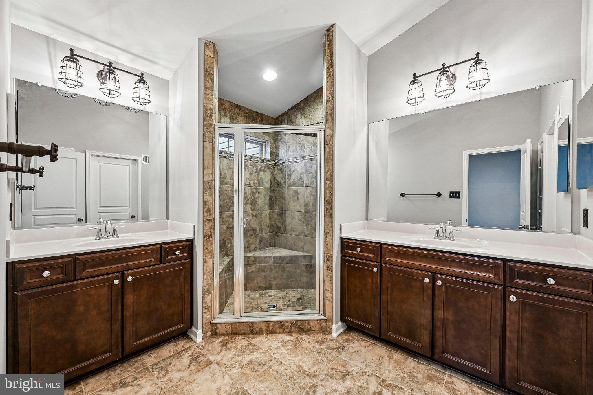7517 HOLLY RIDGE DRIVE