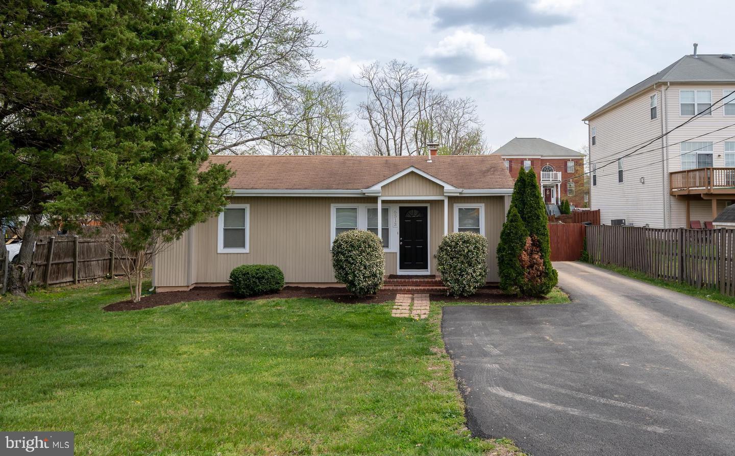 SHIRLEY PARK - Residential