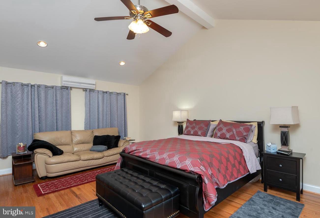 SHIRLEY PARK - Residential