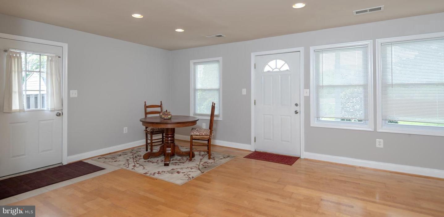 SHIRLEY PARK - Residential