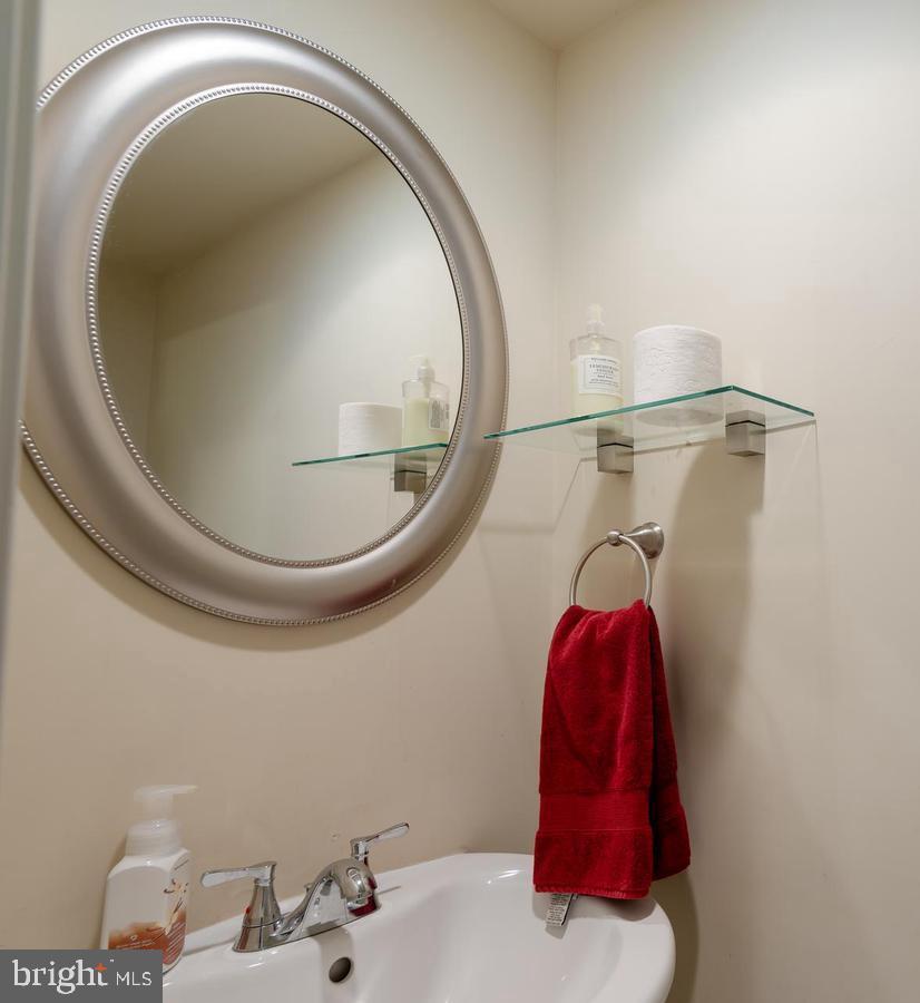 SHIRLEY PARK - Residential