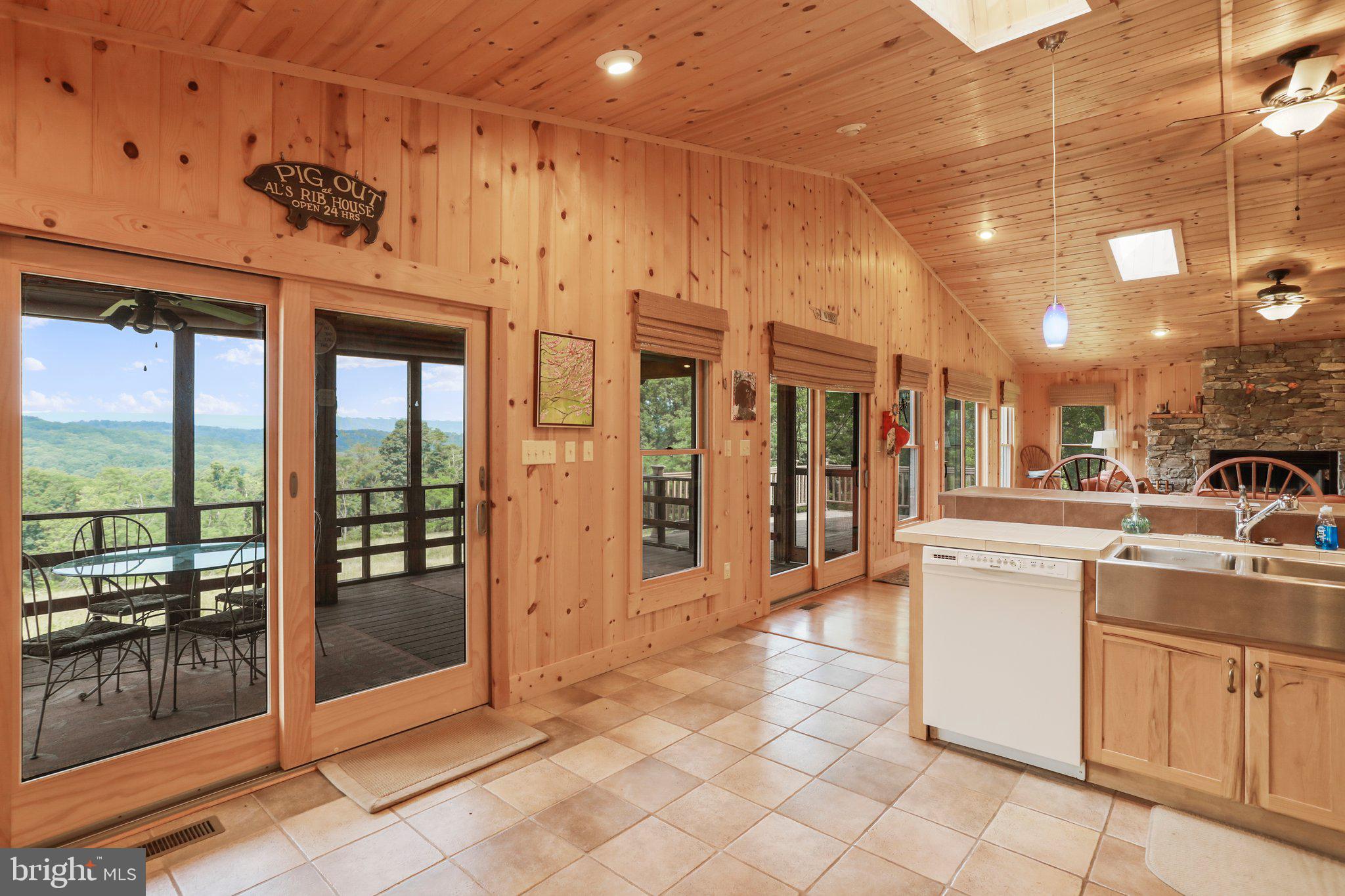 MEADOW HILLS ESTATES - Residential