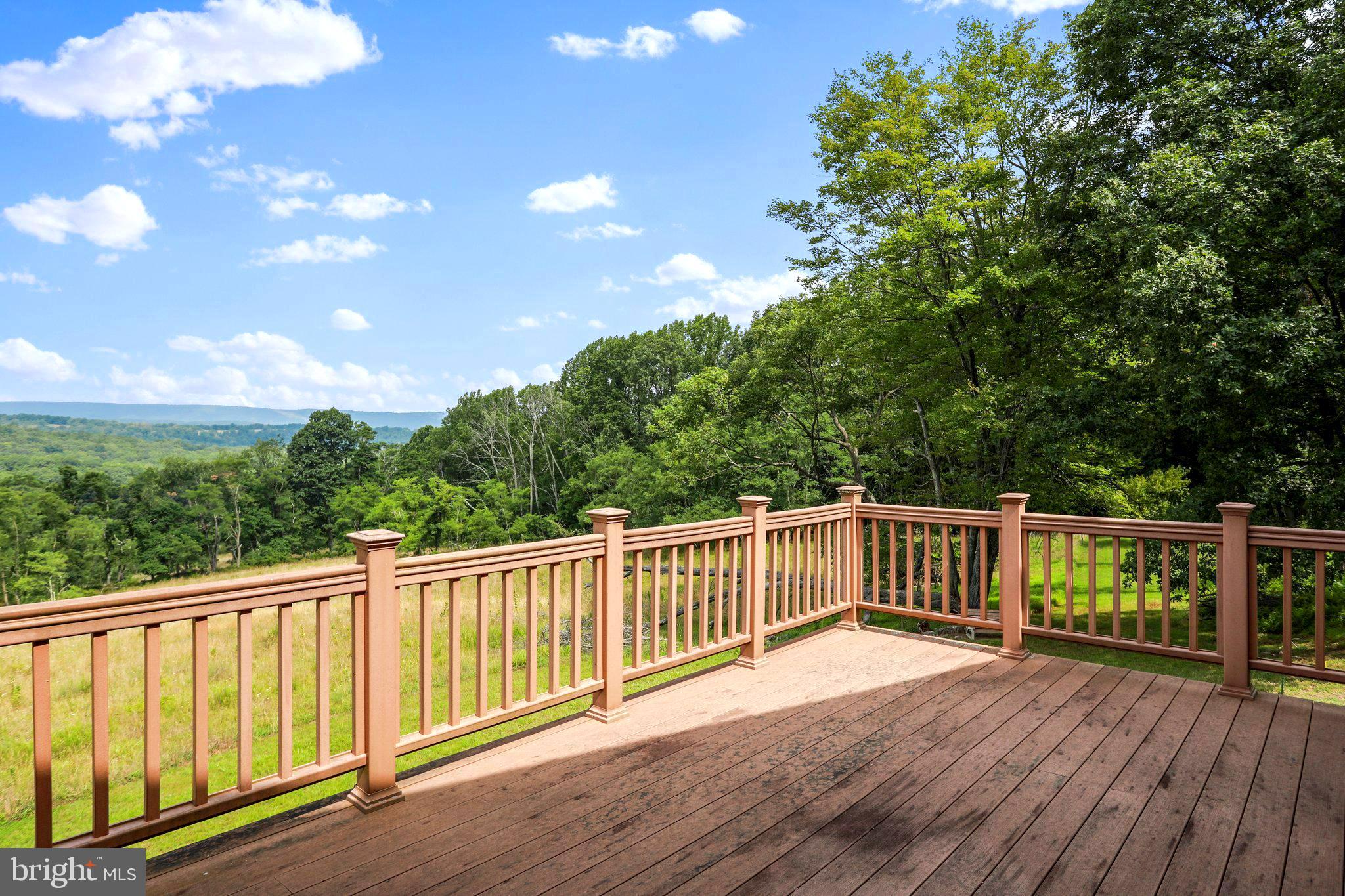 MEADOW HILLS ESTATES - Residential