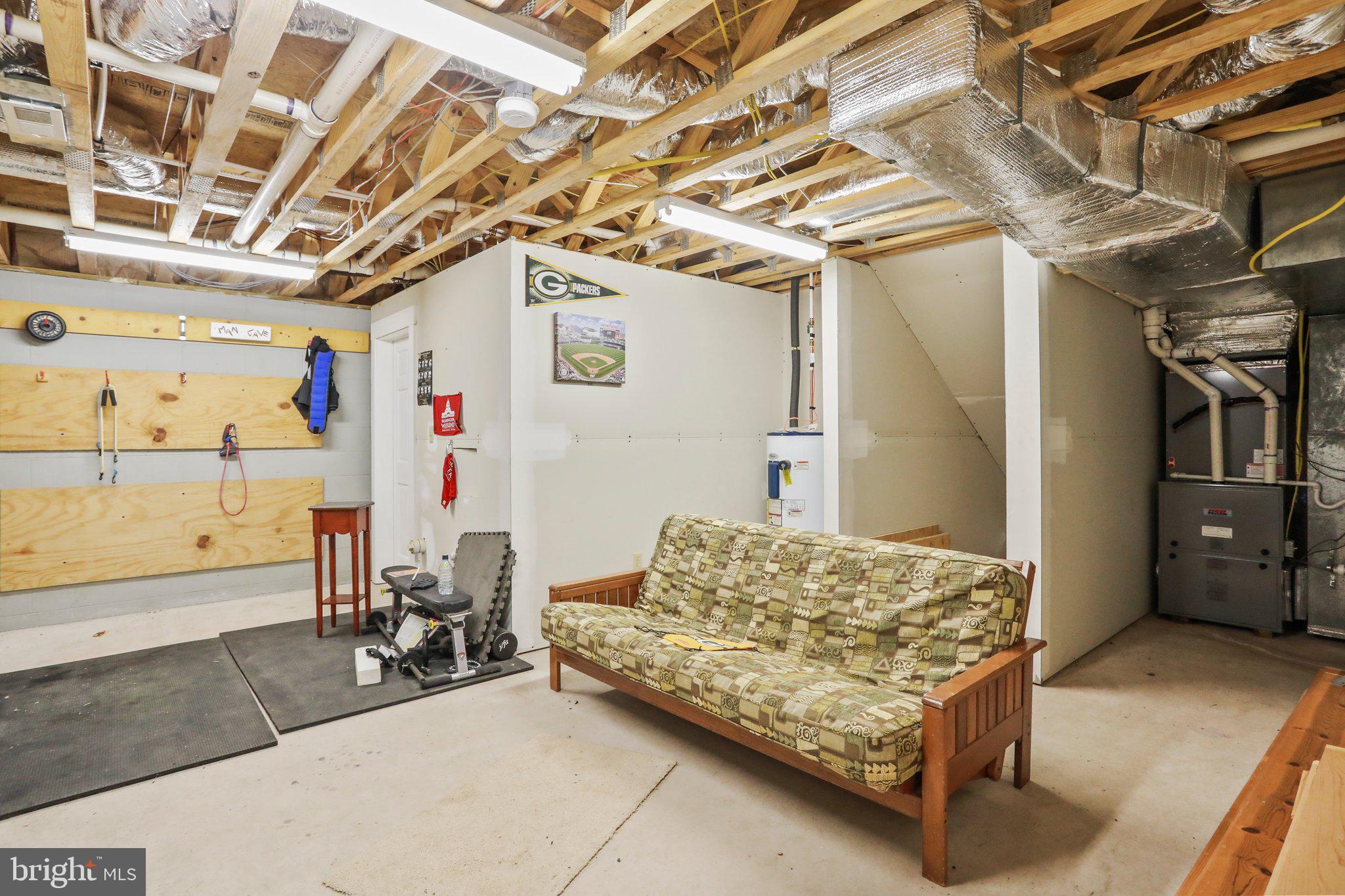 MEADOW HILLS ESTATES - Residential