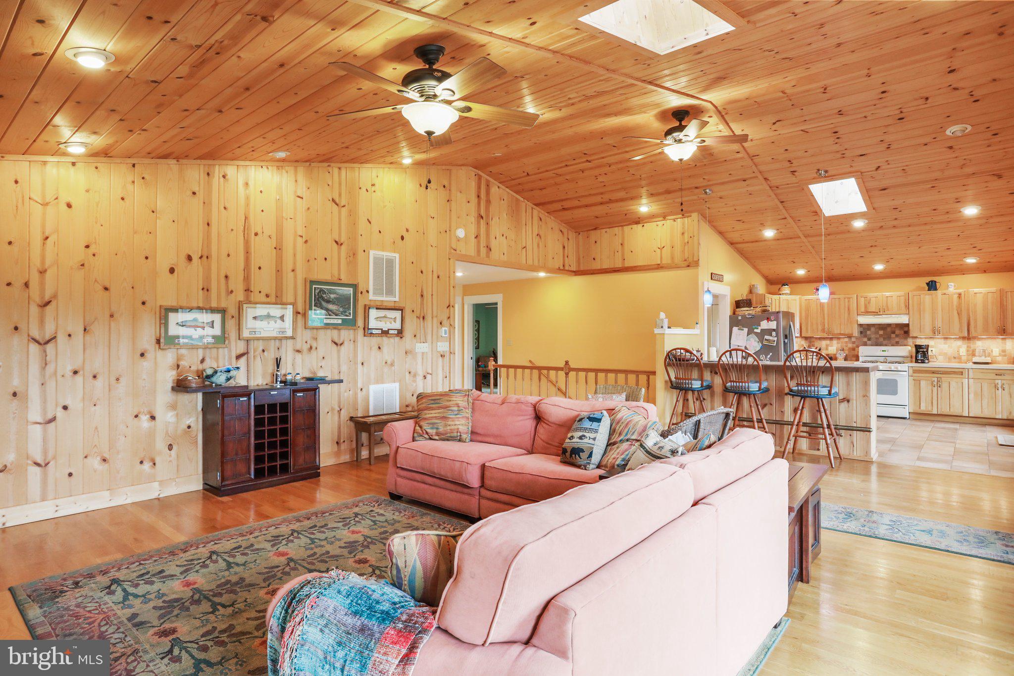 MEADOW HILLS ESTATES - Residential