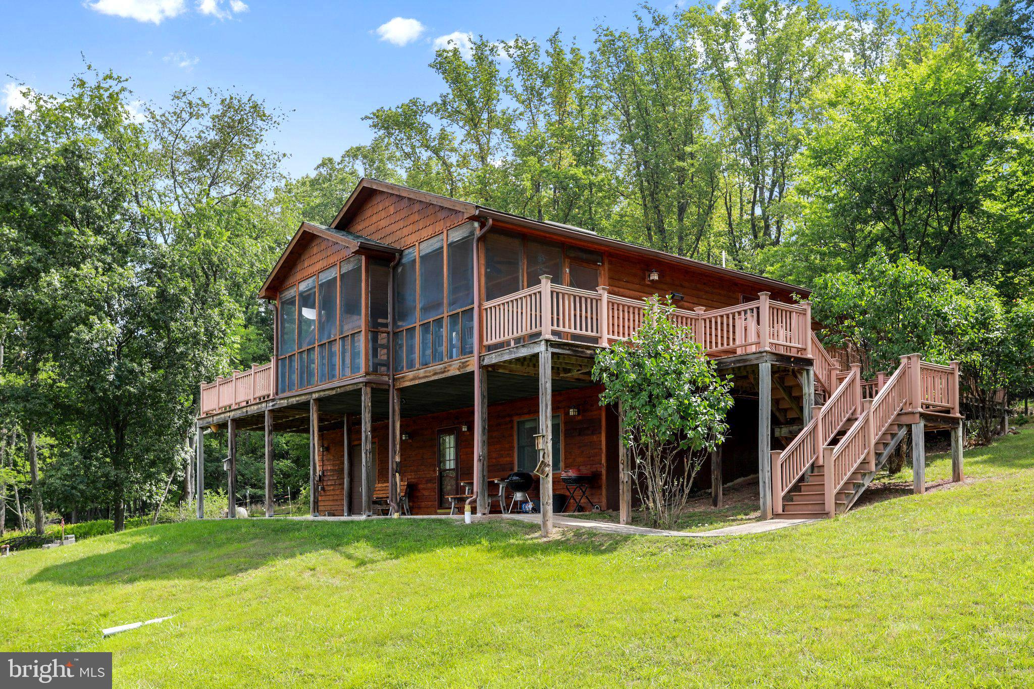 MEADOW HILLS ESTATES - Residential