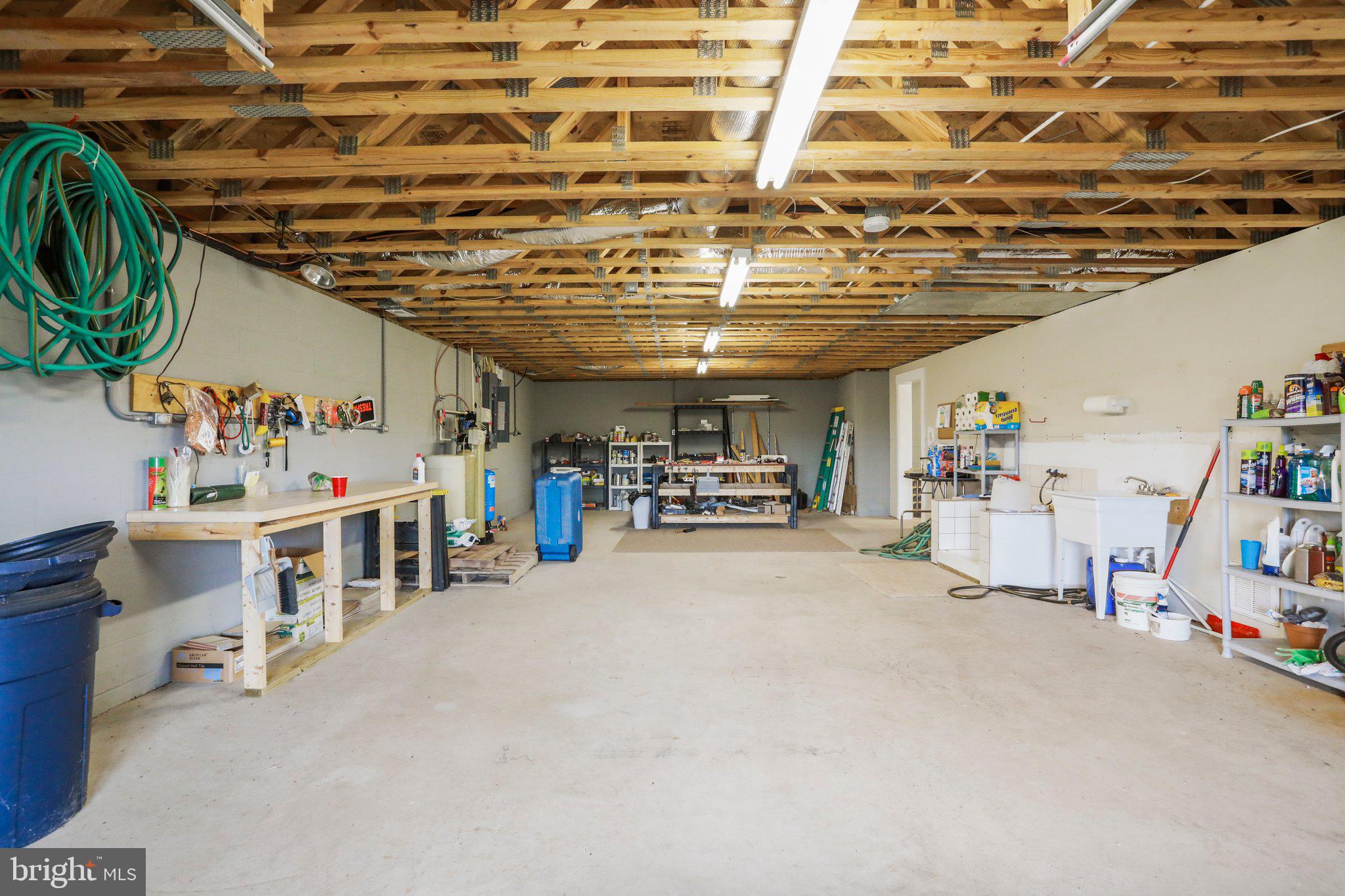 MEADOW HILLS ESTATES - Residential