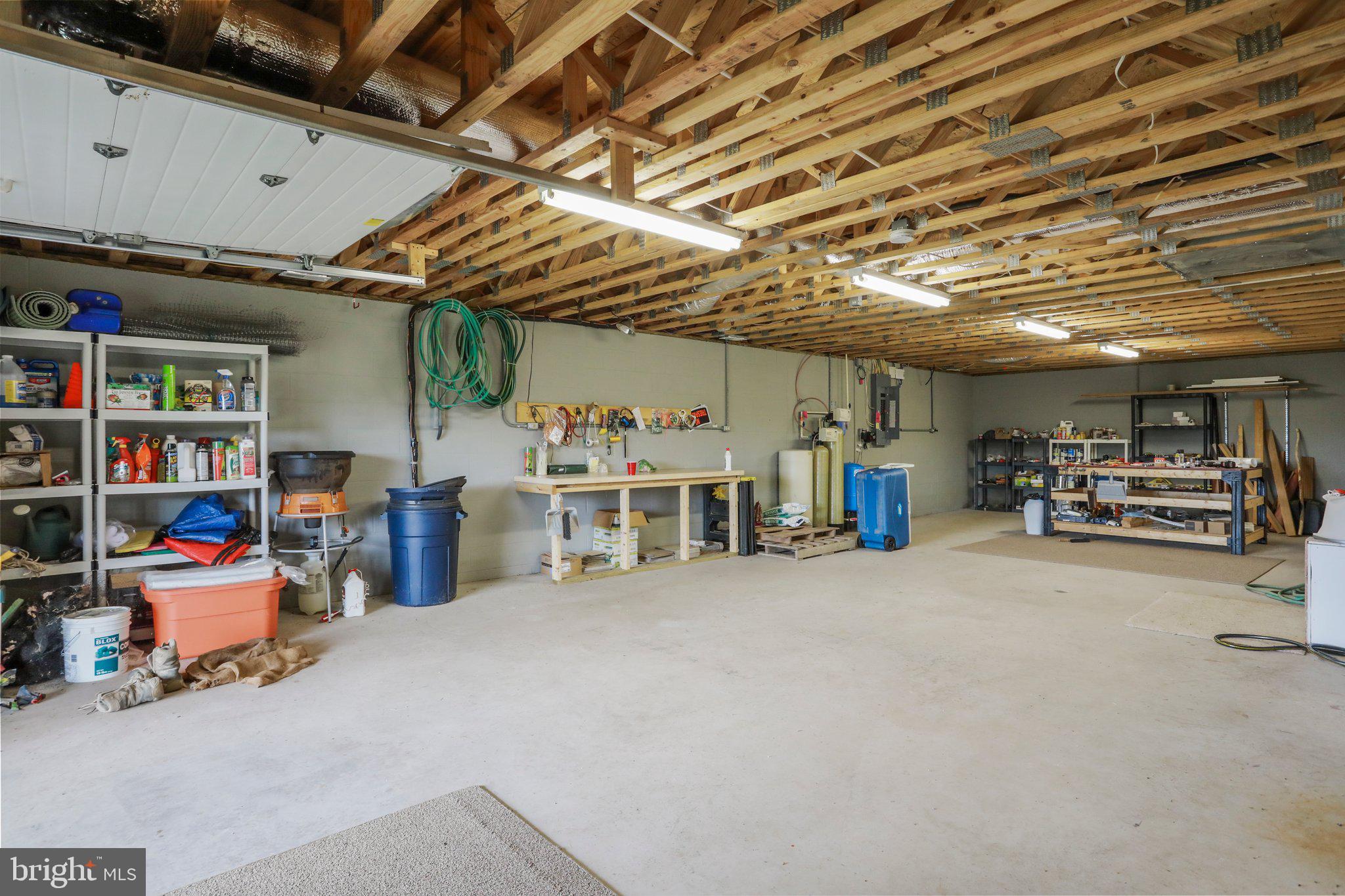 MEADOW HILLS ESTATES - Residential