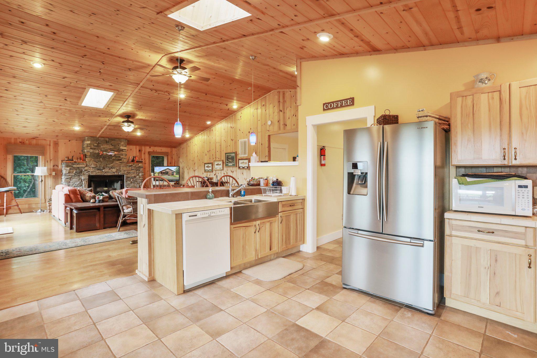 MEADOW HILLS ESTATES - Residential