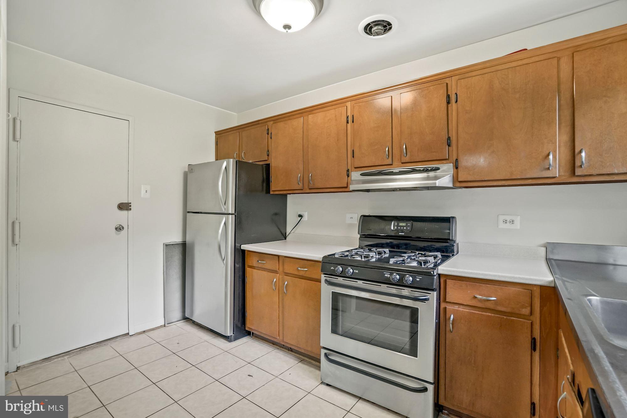 PARKSIDE CONDOMINIUMS - Residential