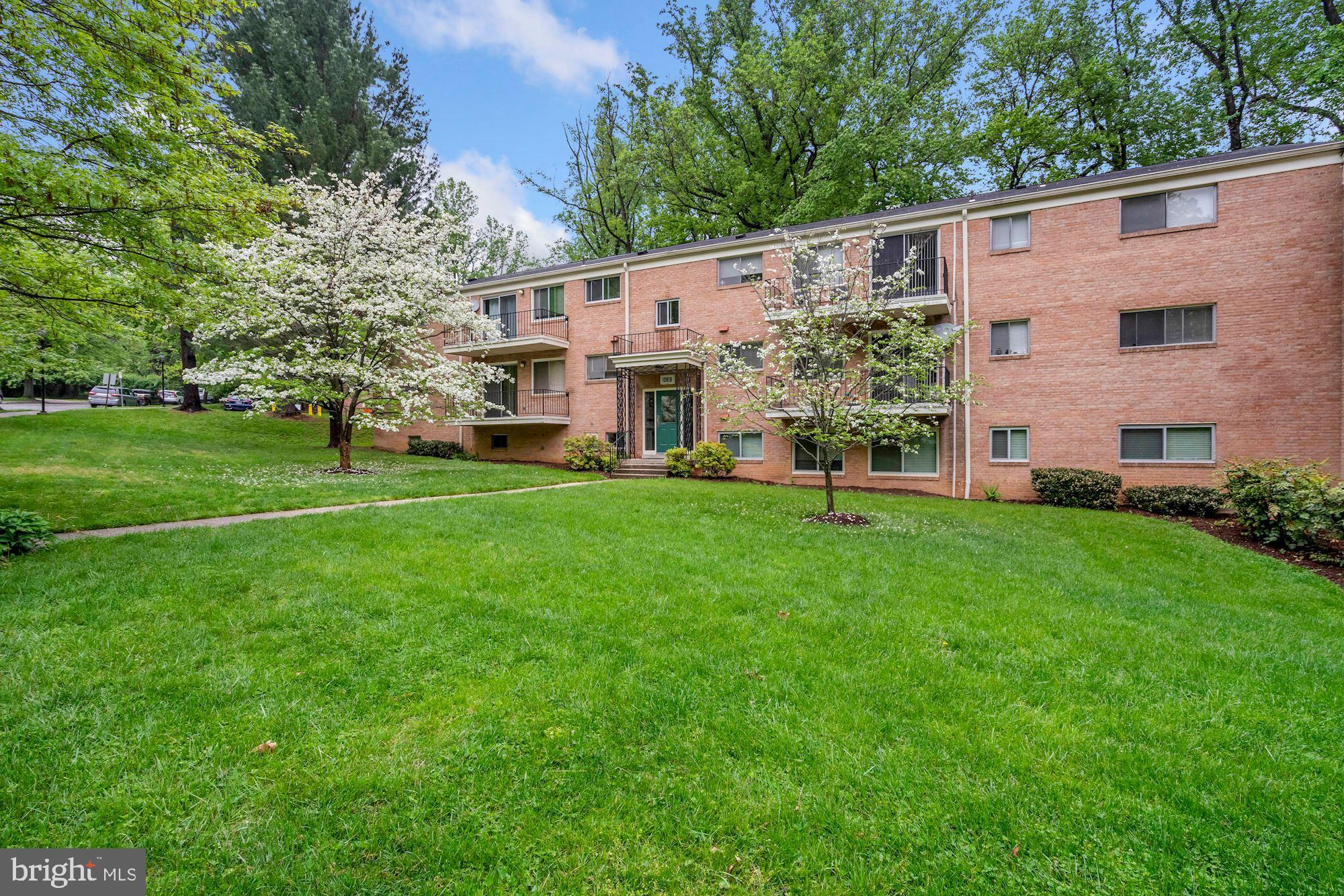 PARKSIDE CONDOMINIUMS - Residential