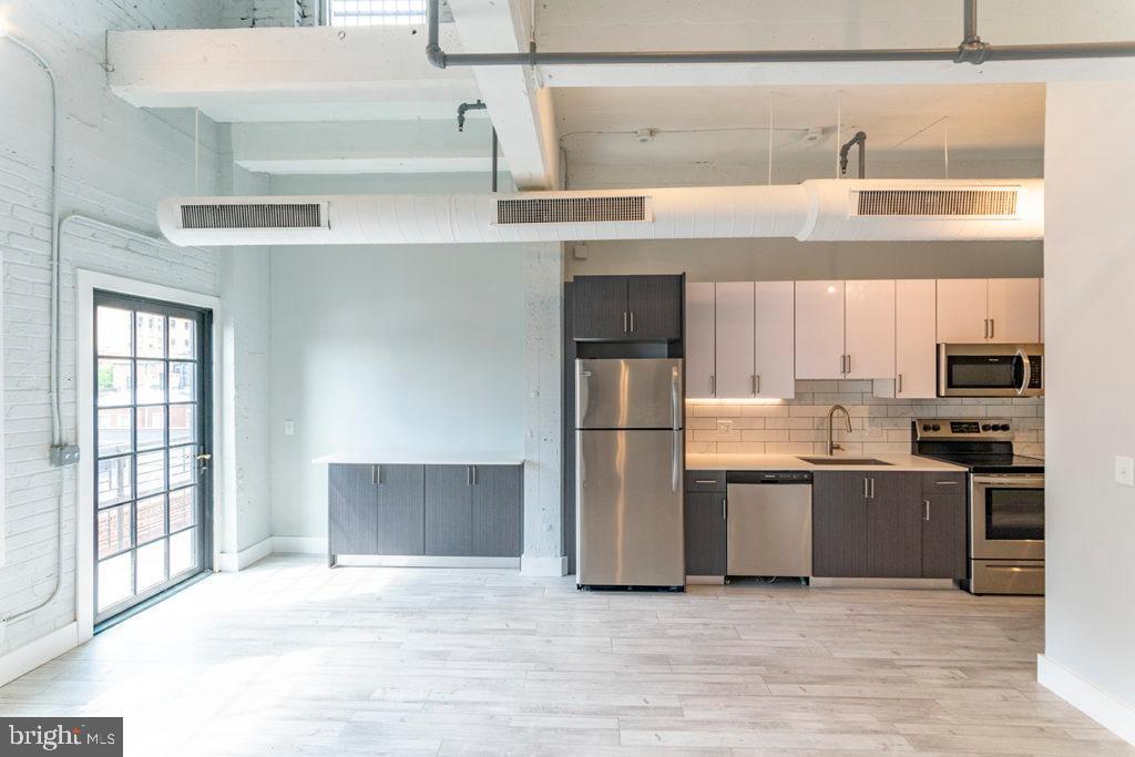 WASHINGTON SQ WEST - Residential Lease