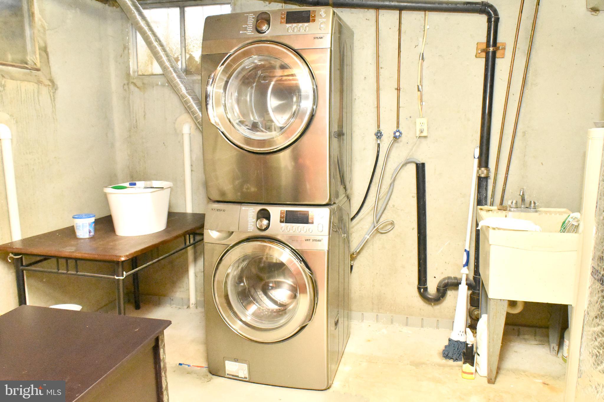 VILLAGE OF OWEN BROWN - Residential Lease