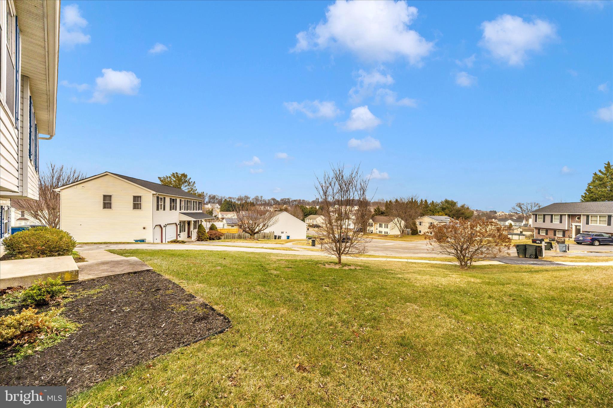 WHISPERING HILLS - Residential