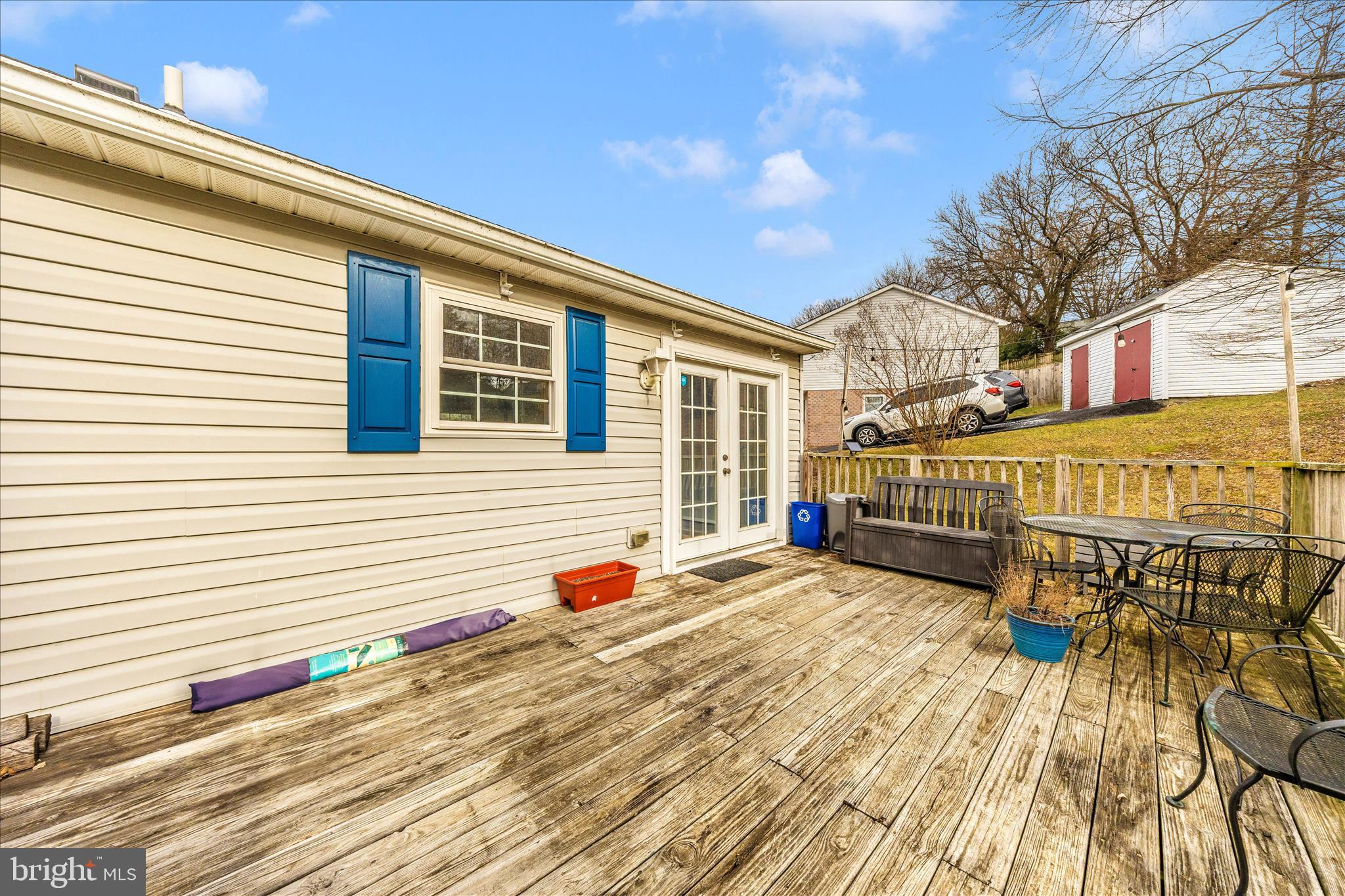 WHISPERING HILLS - Residential