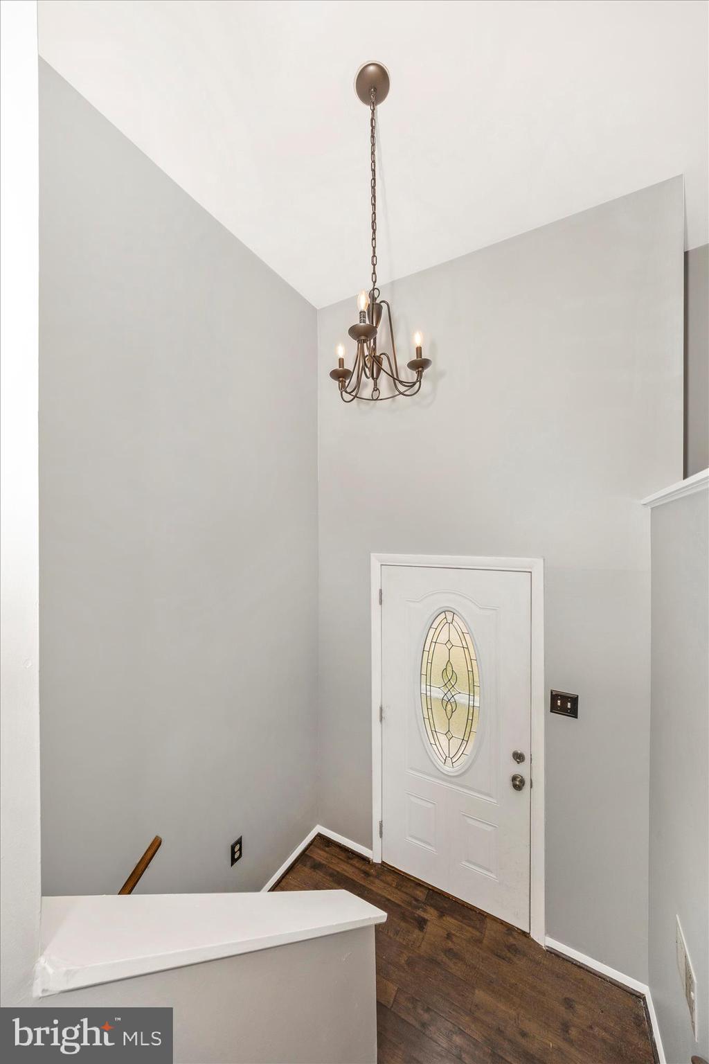 WHISPERING HILLS - Residential