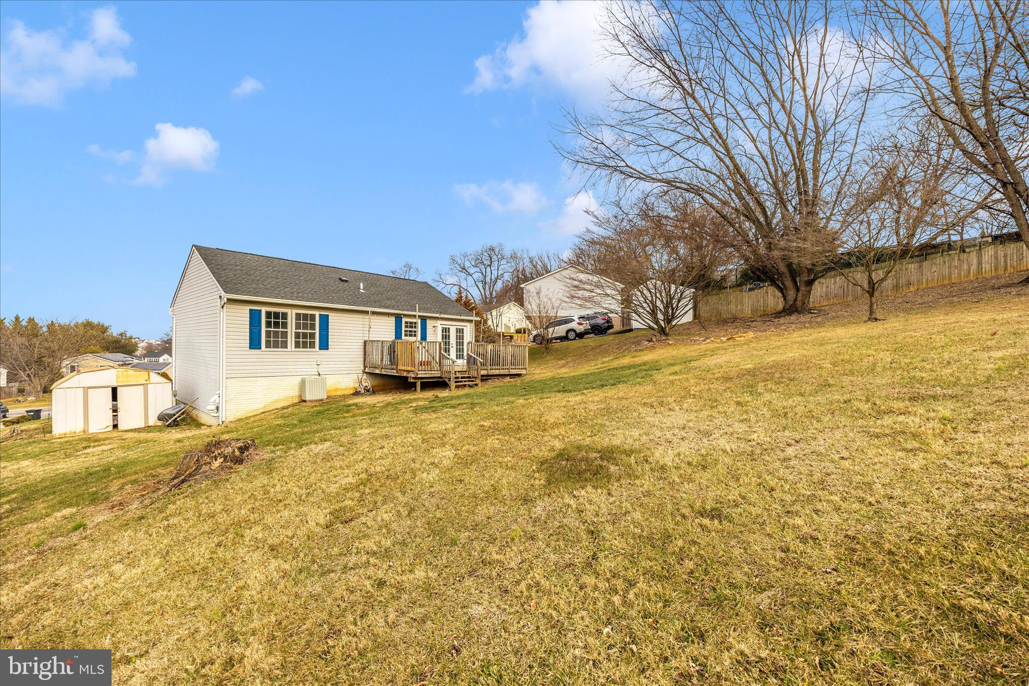 WHISPERING HILLS - Residential