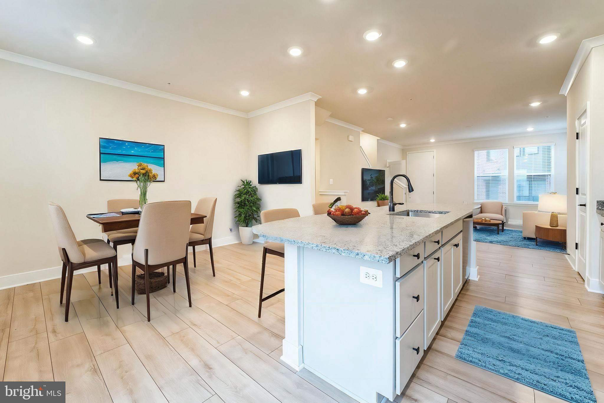 MEDFIELD - Residential