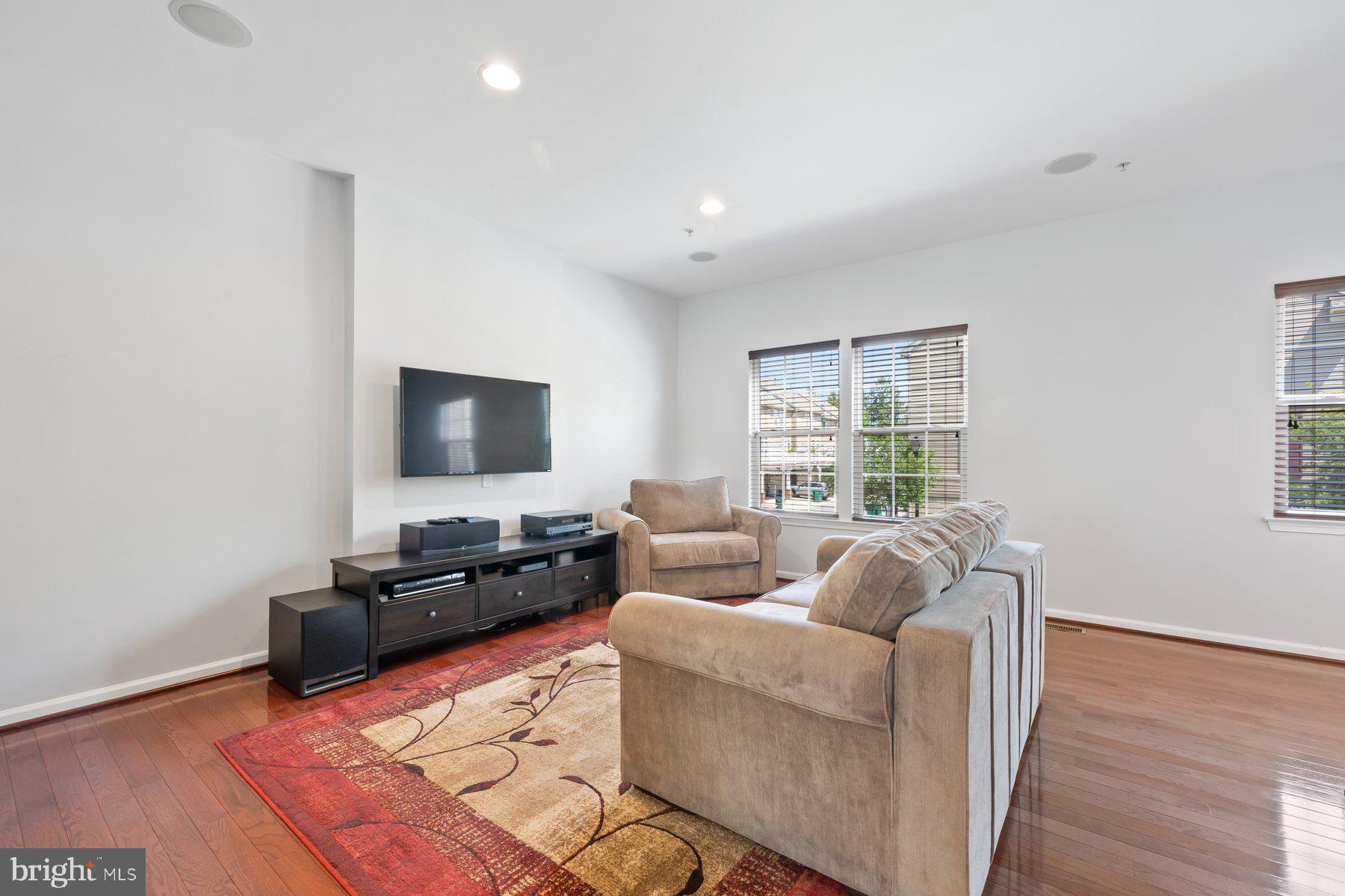 DORSEY CROSSING - Residential