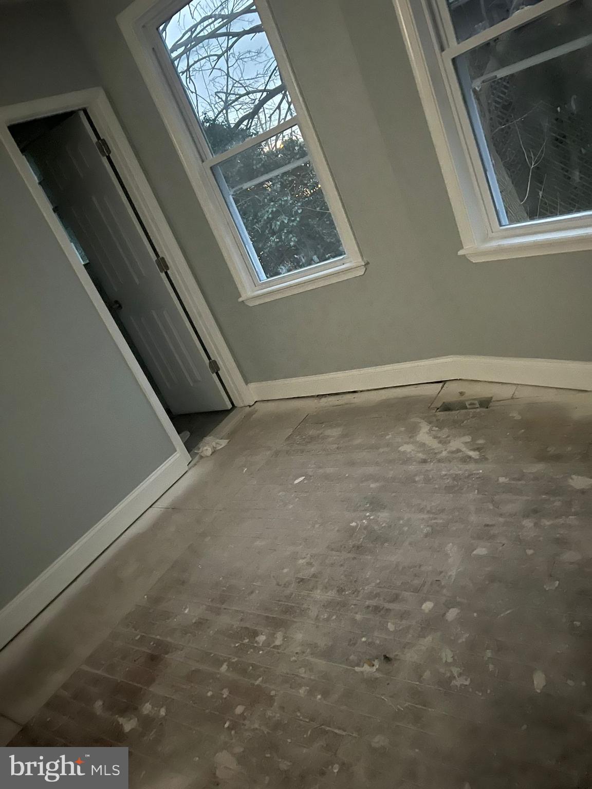 ARLINGTON - Residential