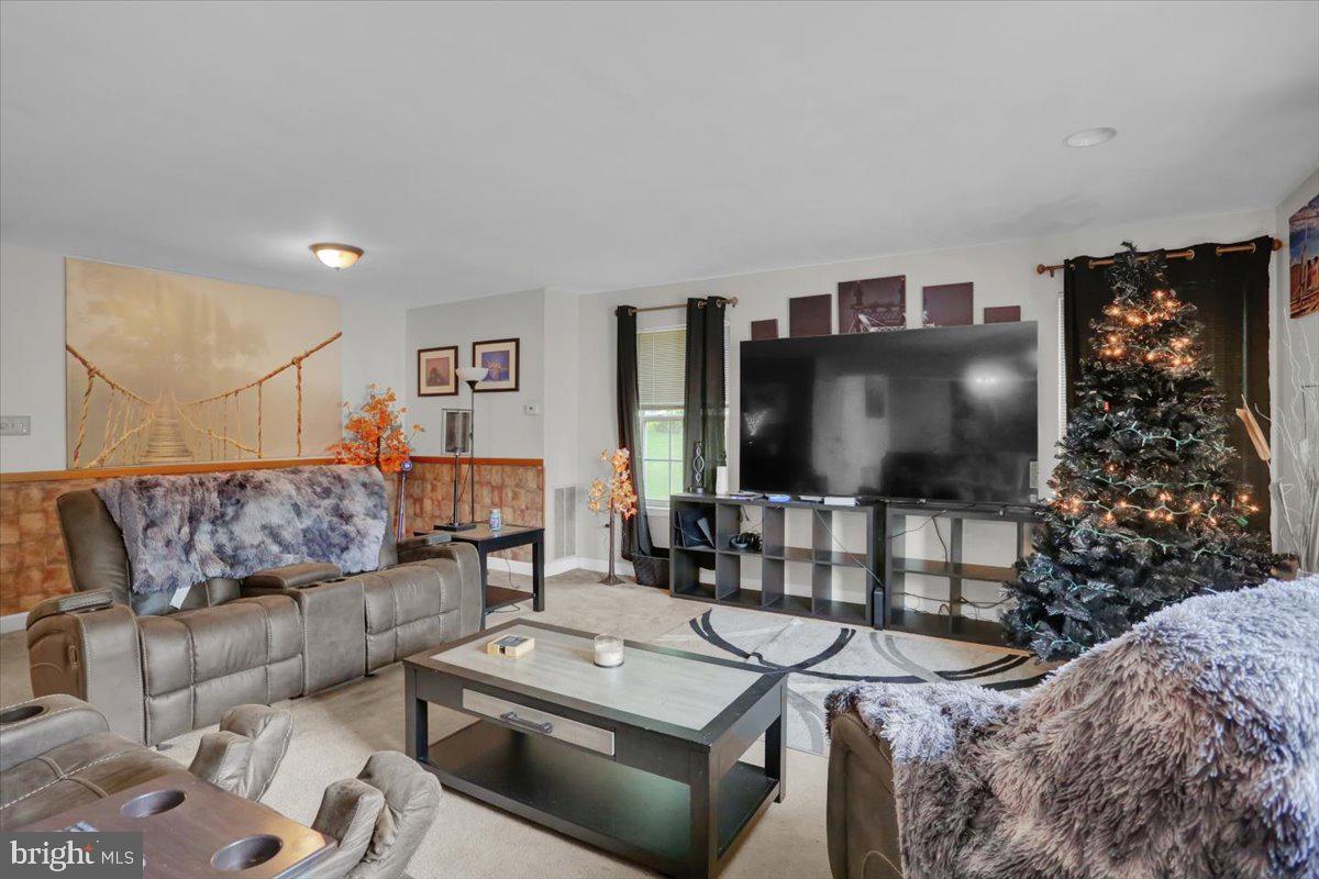 SADDLEBROOK - Residential