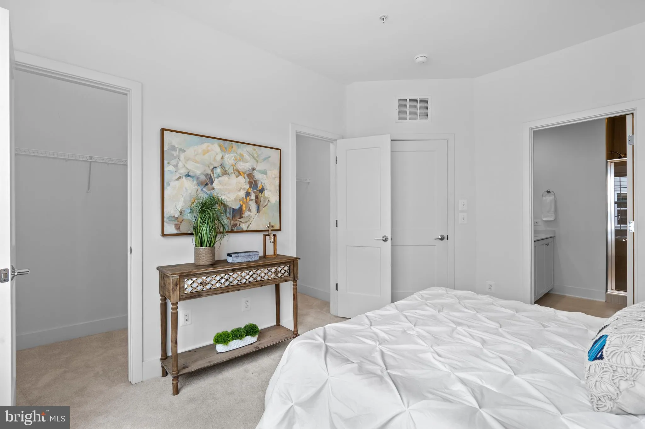 Falls Church, Virginia 22042, United States, 3 Bedrooms Bedrooms, ,4 BathroomsBathrooms,Residential,Active,7977