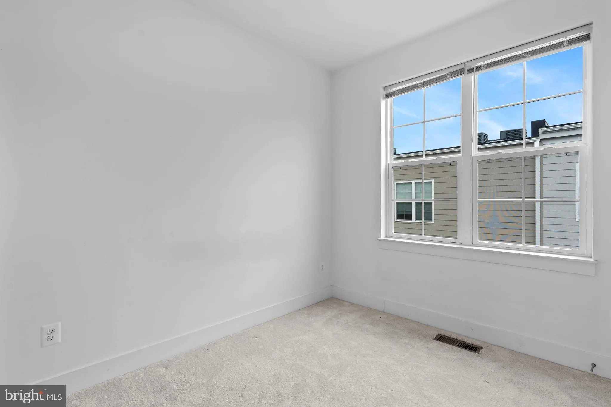 Falls Church, Virginia 22042, United States, 3 Bedrooms Bedrooms, ,4 BathroomsBathrooms,Residential,Active,7977